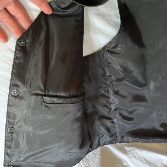 NWOT Large Men’s Leather Vest - perfect condition, STURGIS is coming… - Picture 5 of 9